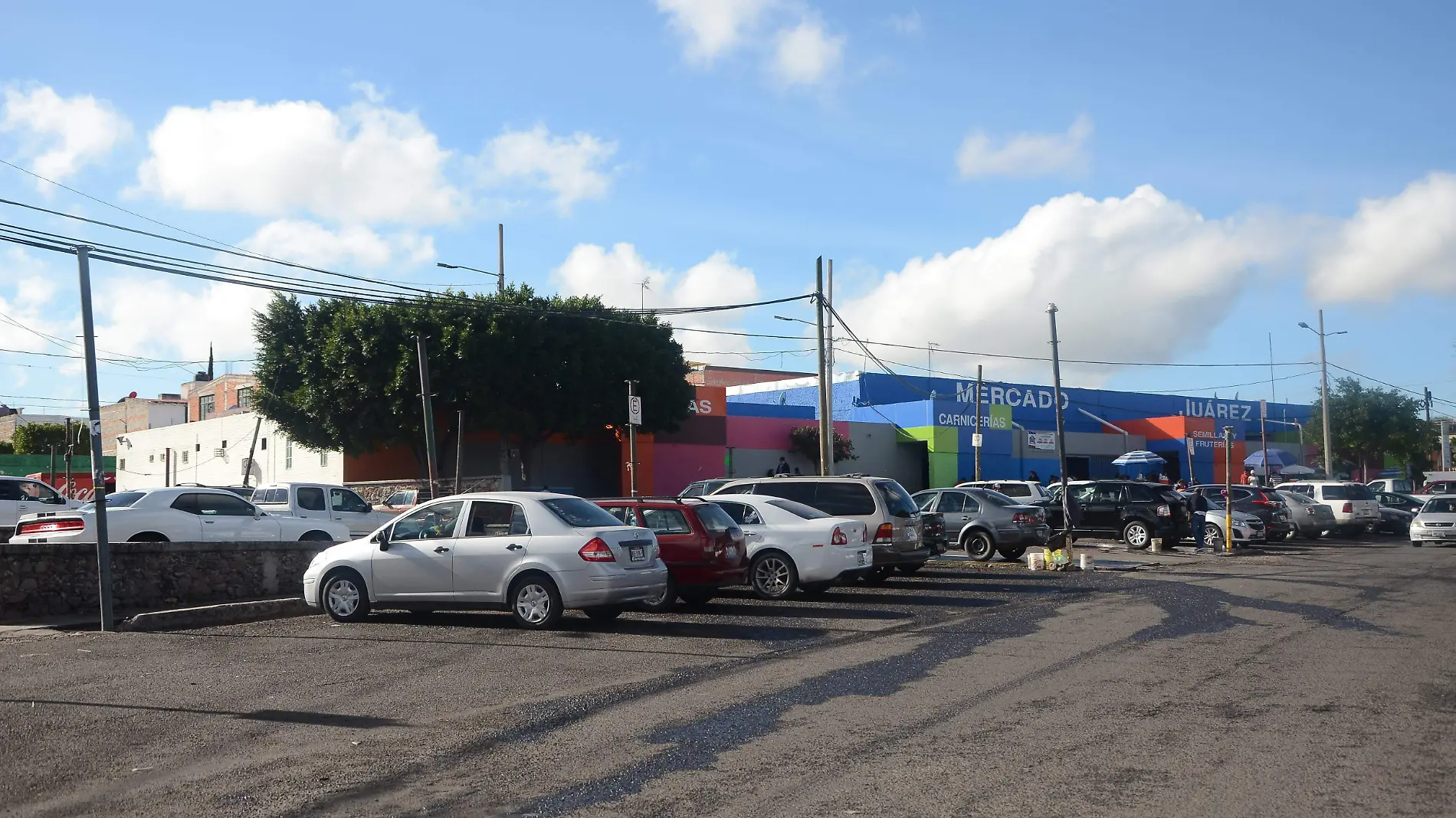 Piden presencia policial en Mercado Juárez.